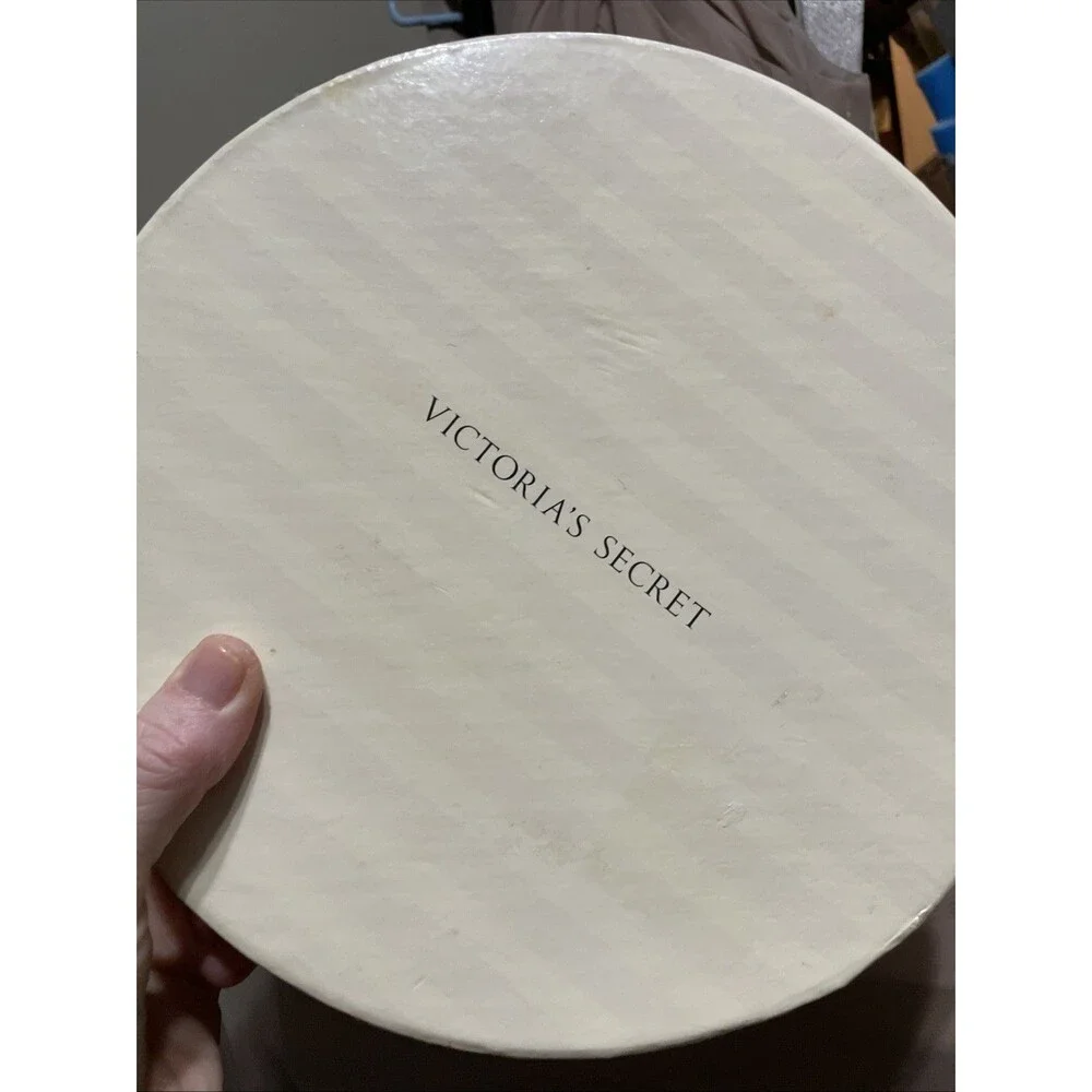 Damaged Faded Vintage Victoria’s Secret Small Hat Box Or Display Prop
